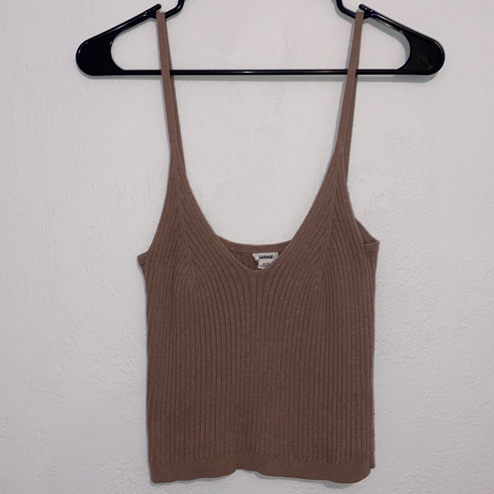 brown ribbed cropped tank top